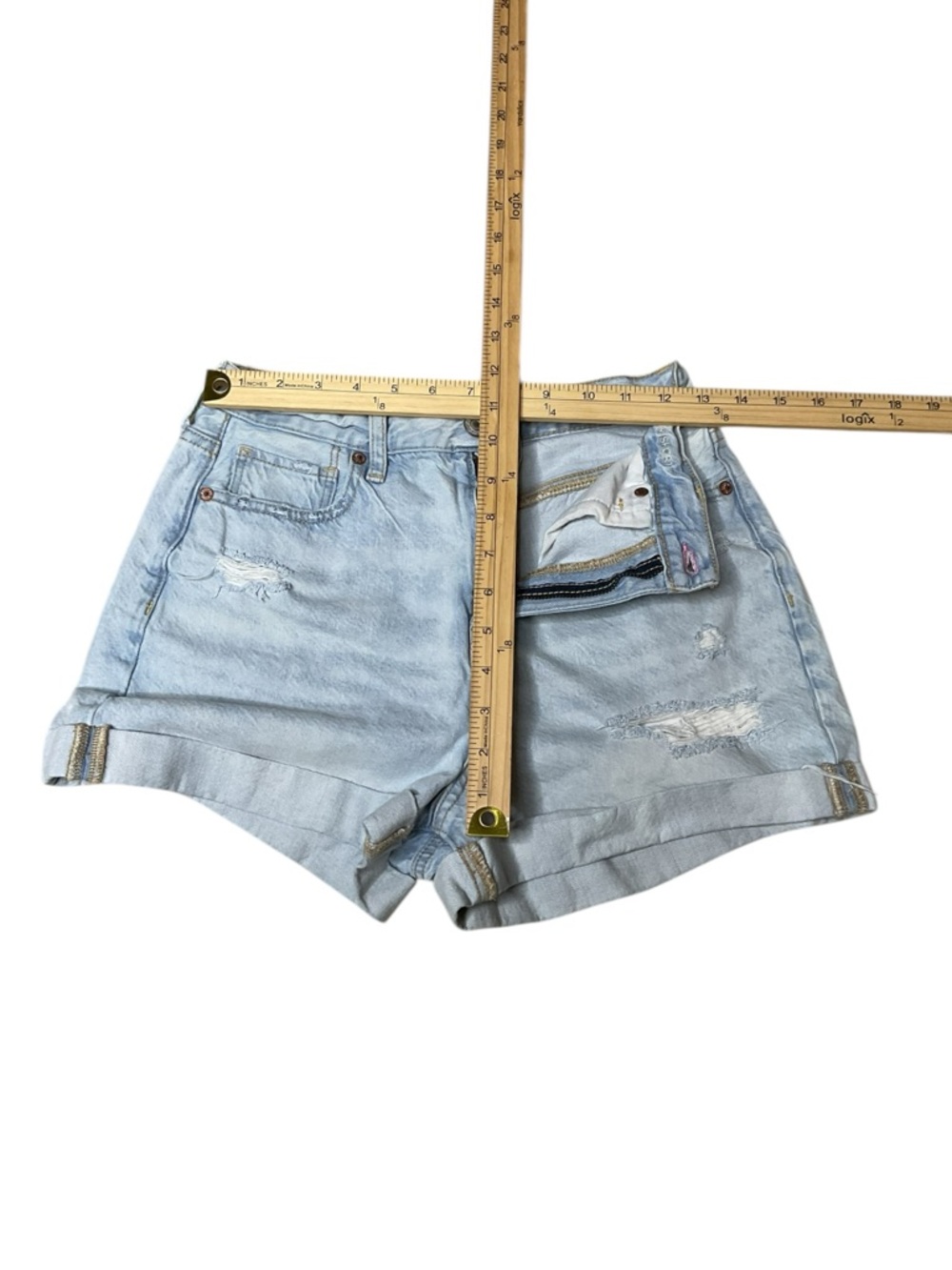 Light Wash Distressed Denim Shorts - Women - Picture 4 of 7